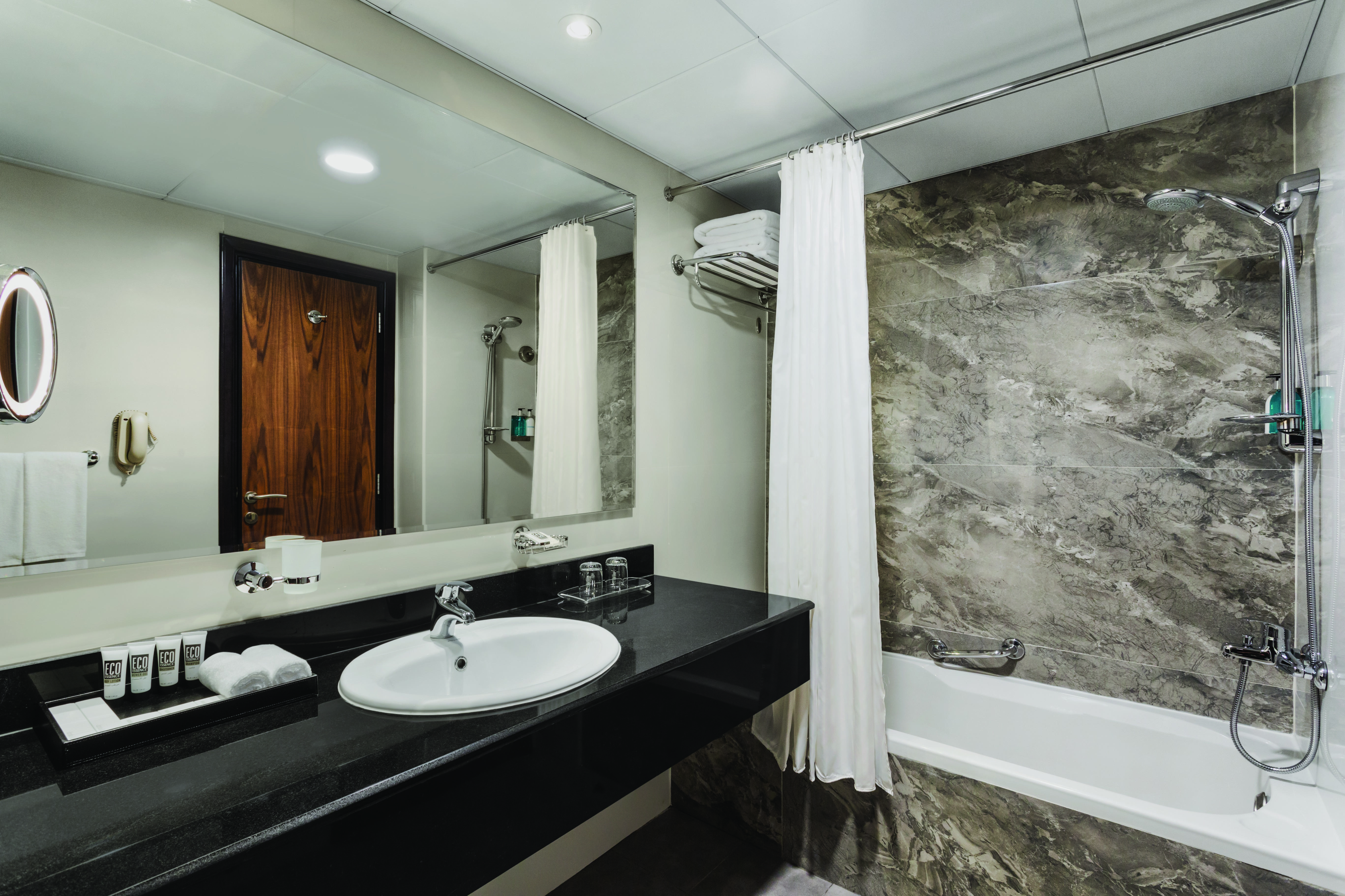 Hawthorn Extended Stay By Wyndham Abu Dhabi City Center Eksteriør billede