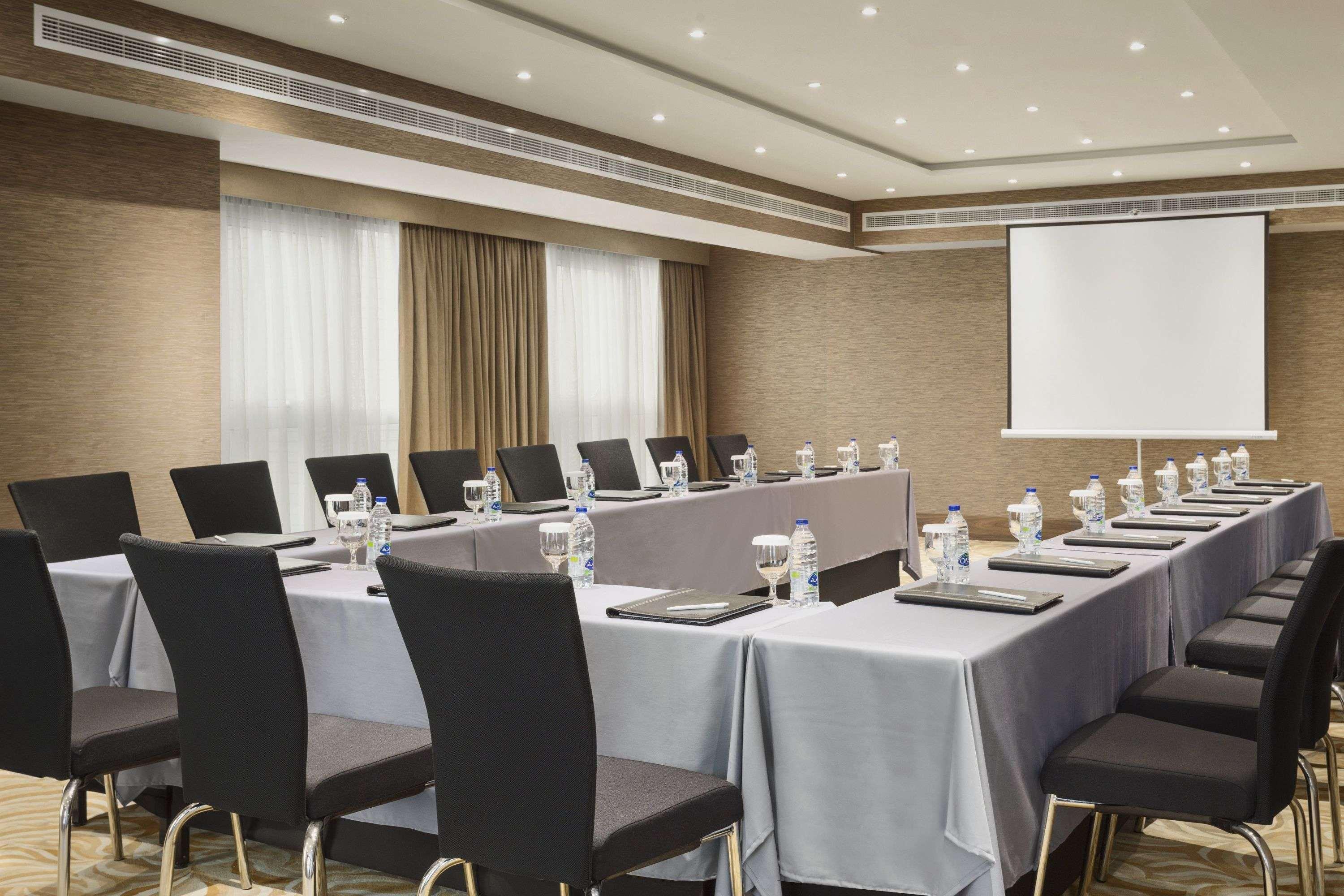 Hawthorn Extended Stay By Wyndham Abu Dhabi City Center Eksteriør billede