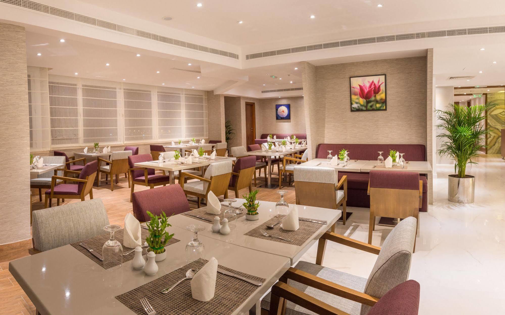Hawthorn Extended Stay By Wyndham Abu Dhabi City Center Eksteriør billede