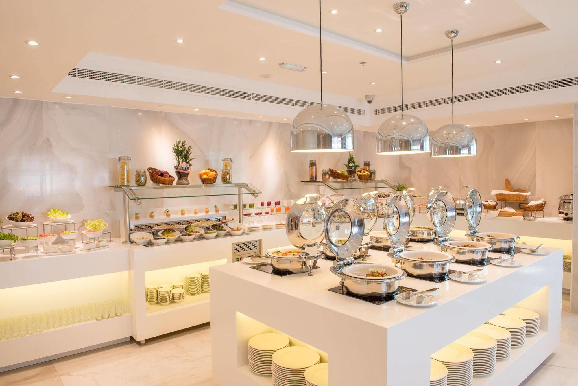 Hawthorn Extended Stay By Wyndham Abu Dhabi City Center Eksteriør billede