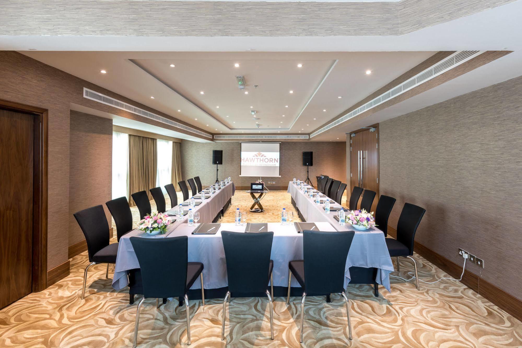 Hawthorn Extended Stay By Wyndham Abu Dhabi City Center Eksteriør billede